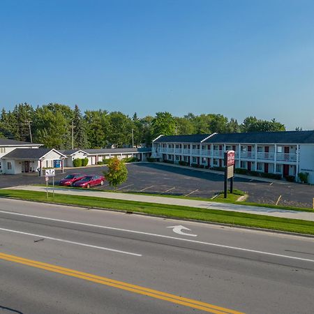 Thumb Heritage Inn Sandusky Exteriör bild